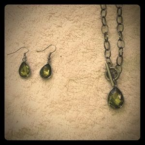 Matching Necklace n Earring Set